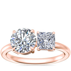 NUEVO. Anillo de compromiso de dos piedras con diamante de talla princesa, en oro rosado de 14 k (.48 qt. total)